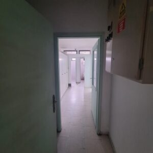 Iznajmljujem magacinski i kancelarijski prostor – Zemun Slika 8